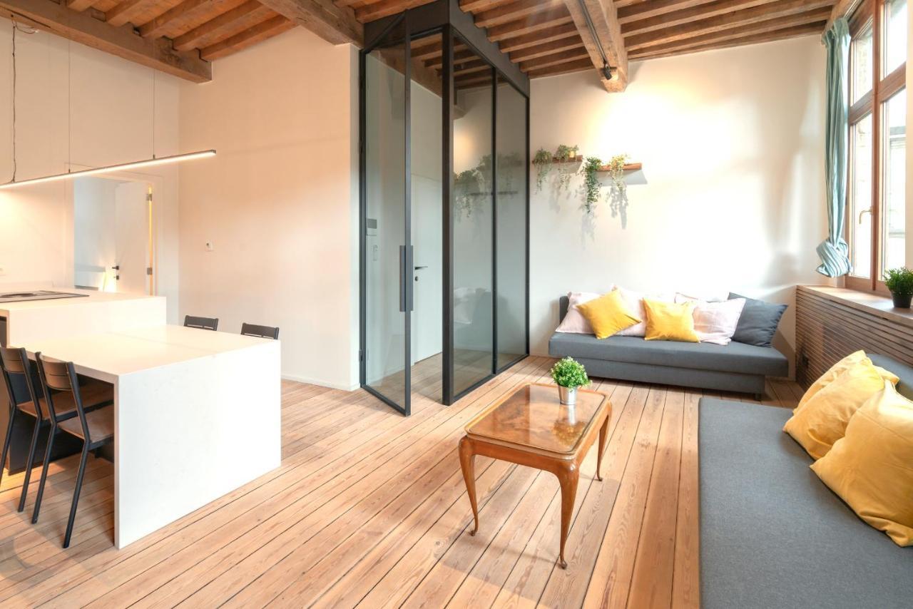 Apartment The Hendrik Square *